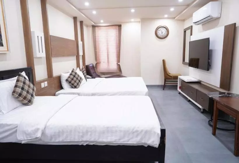 هتل Avalon Suites
