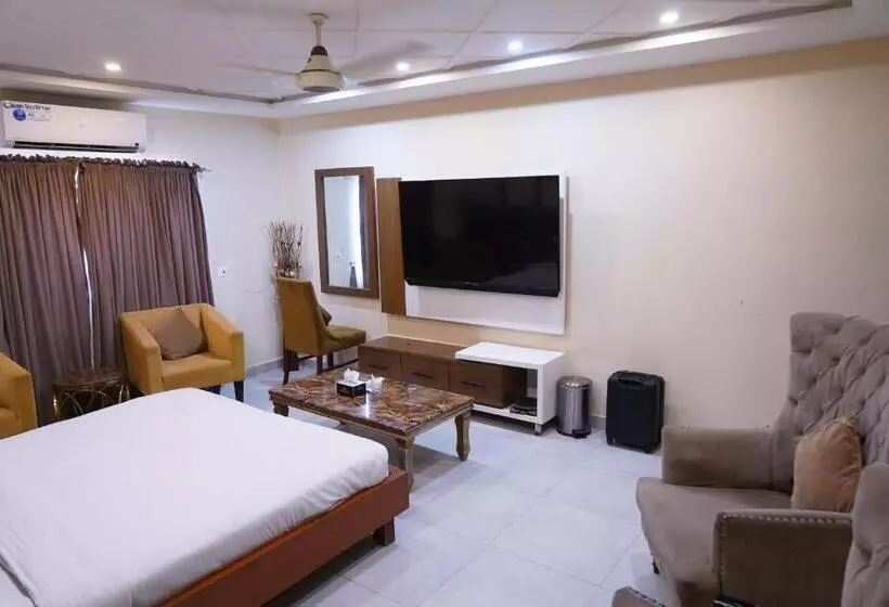 هتل Avalon Suites