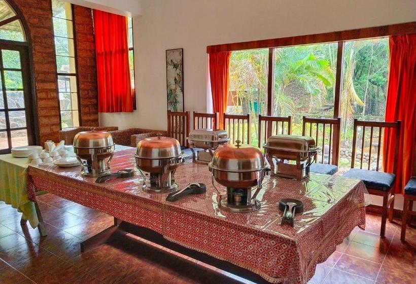 فندق Captans Stay