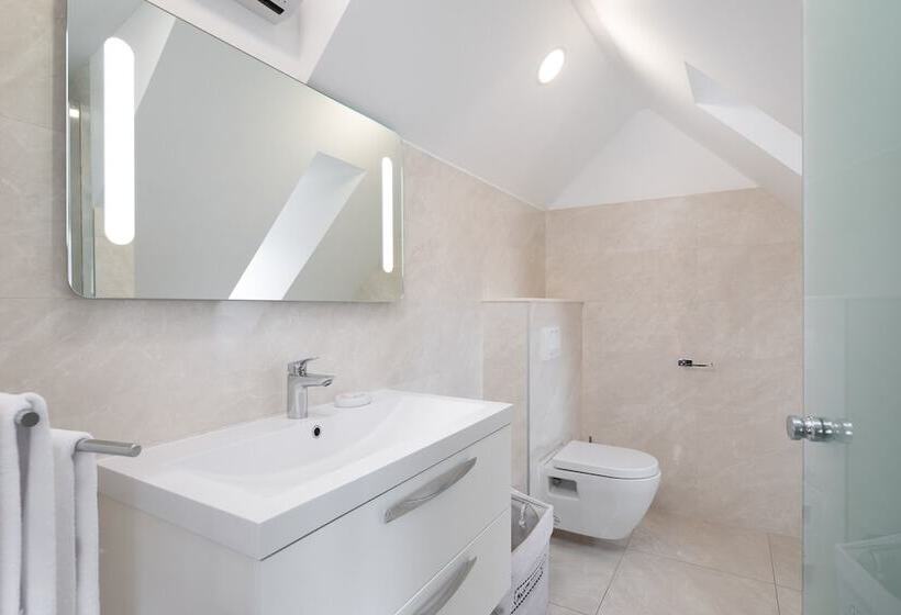 酒店 Le Premier Luxury Rooms