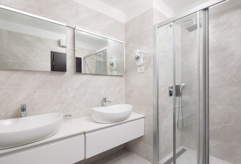 酒店 Le Premier Luxury Rooms