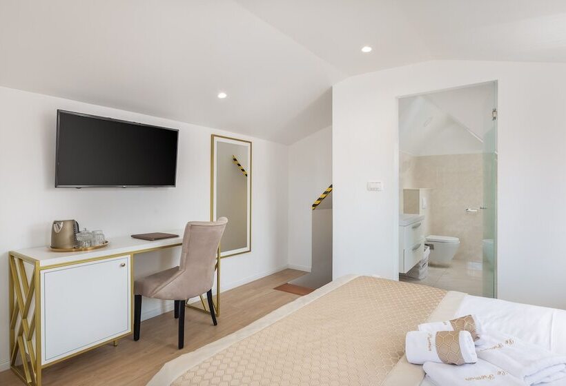 酒店 Le Premier Luxury Rooms