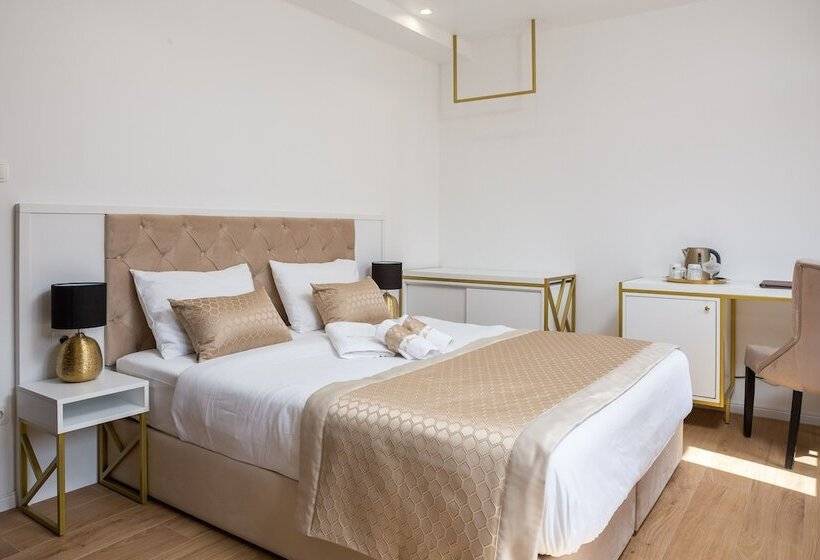 酒店 Le Premier Luxury Rooms