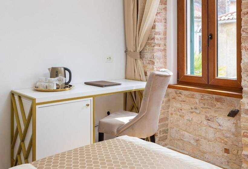 酒店 Le Premier Luxury Rooms