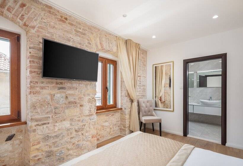 酒店 Le Premier Luxury Rooms