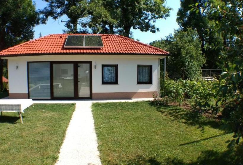 پانسیون Rooms & Apartment Mira G