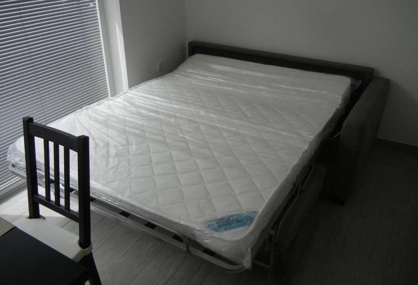 پانسیون Rooms & Apartment Mira G