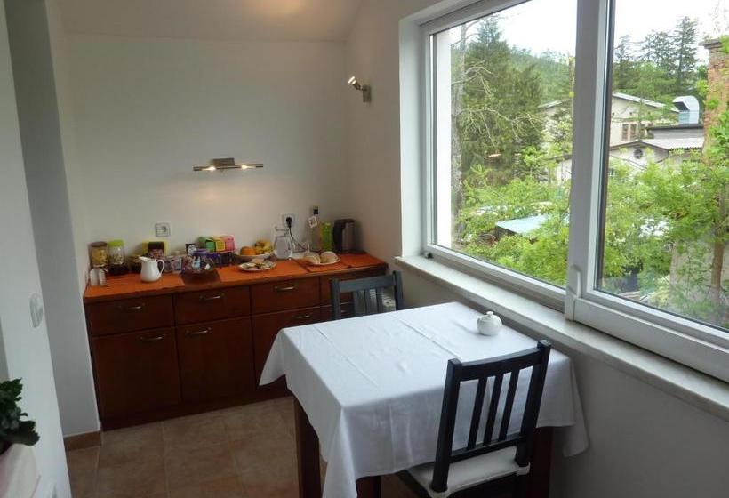 پانسیون Rooms & Apartment Mira G