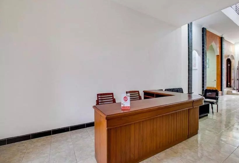 Hotelli Oyo 2300 Ansori Homestay