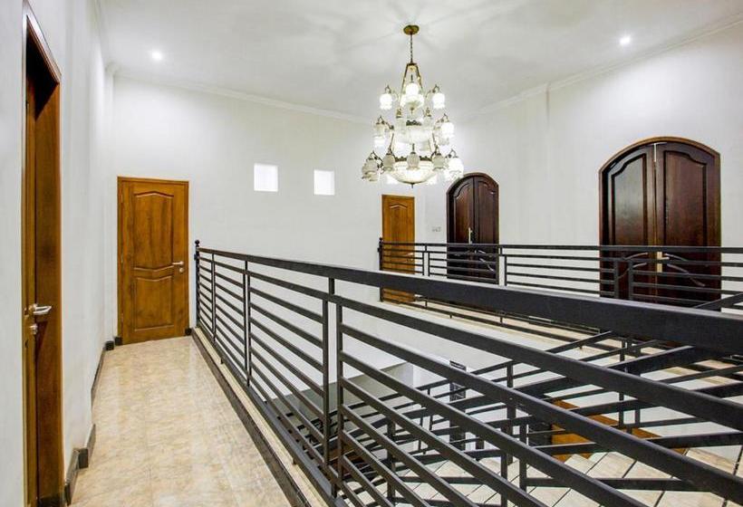 Отель Oyo 2300 Ansori Homestay