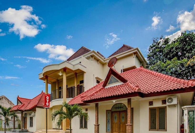 Отель Oyo 2300 Ansori Homestay