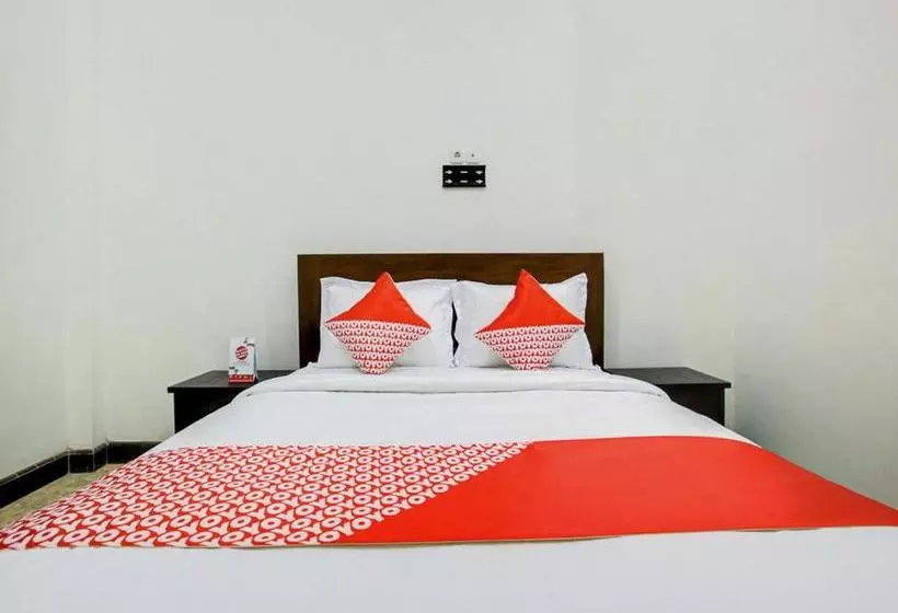 Hotelli Oyo 2300 Ansori Homestay