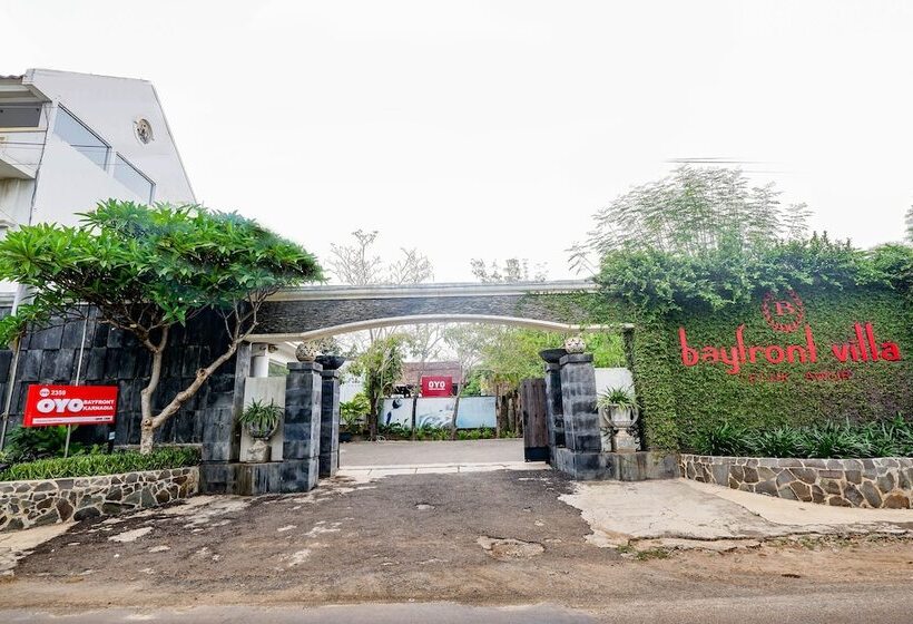 בית מלון כפרי Oyo 2359 Bayfront Karnadia