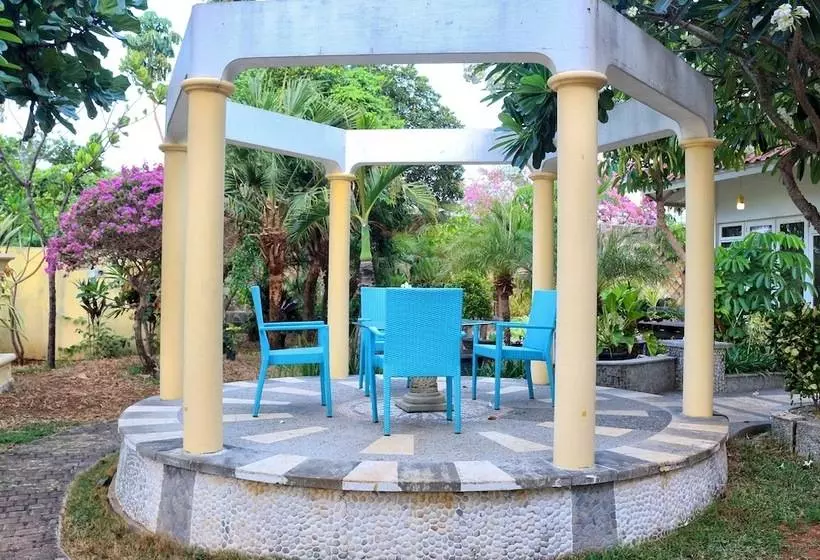 Hotel Oyo 2359 Bayfront Karnadia
