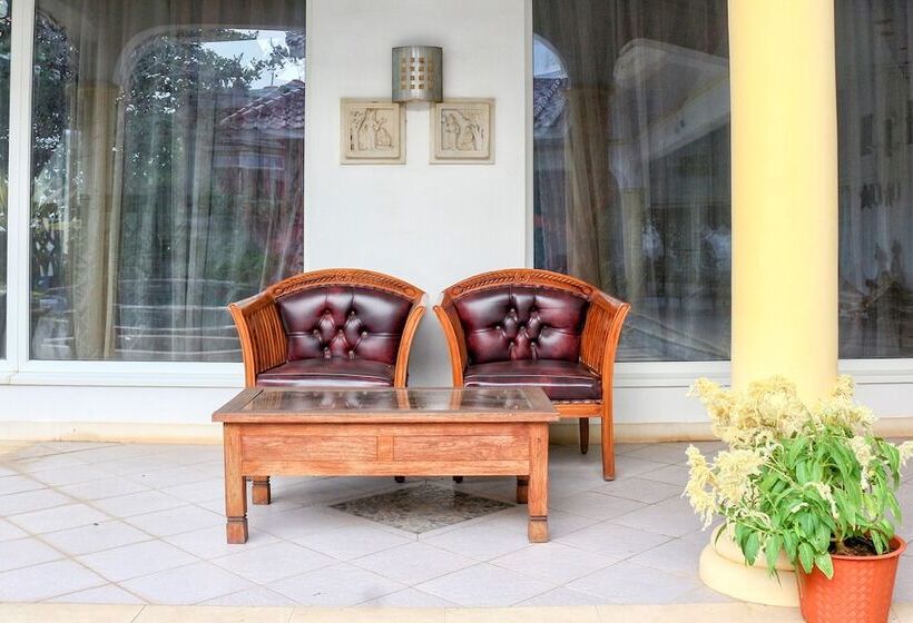 בית מלון כפרי Oyo 2359 Bayfront Karnadia