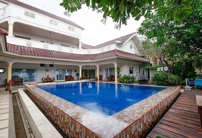 Hotel Oyo 2359 Bayfront Karnadia