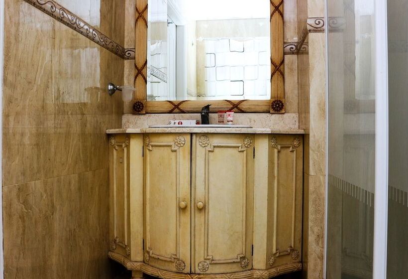 בית מלון כפרי Oyo 2359 Bayfront Karnadia