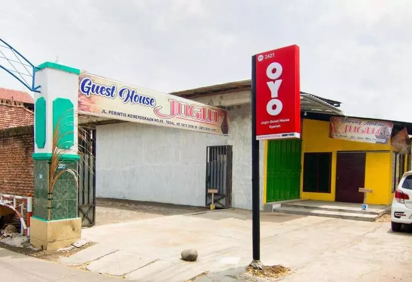 ホテル Oyo 2421 Joglo Guest House Syariah