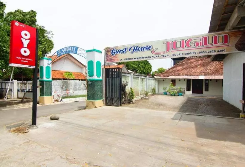 ホテル Oyo 2421 Joglo Guest House Syariah