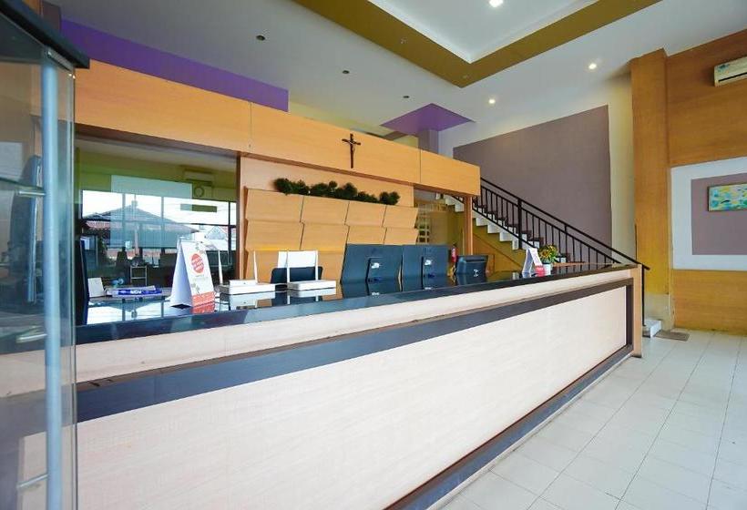 Hotel Oyo 2515 D Karombasan