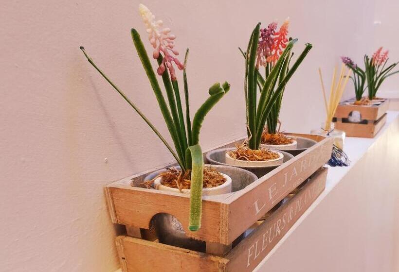 酒店 The Bowers Bar & Restaurant