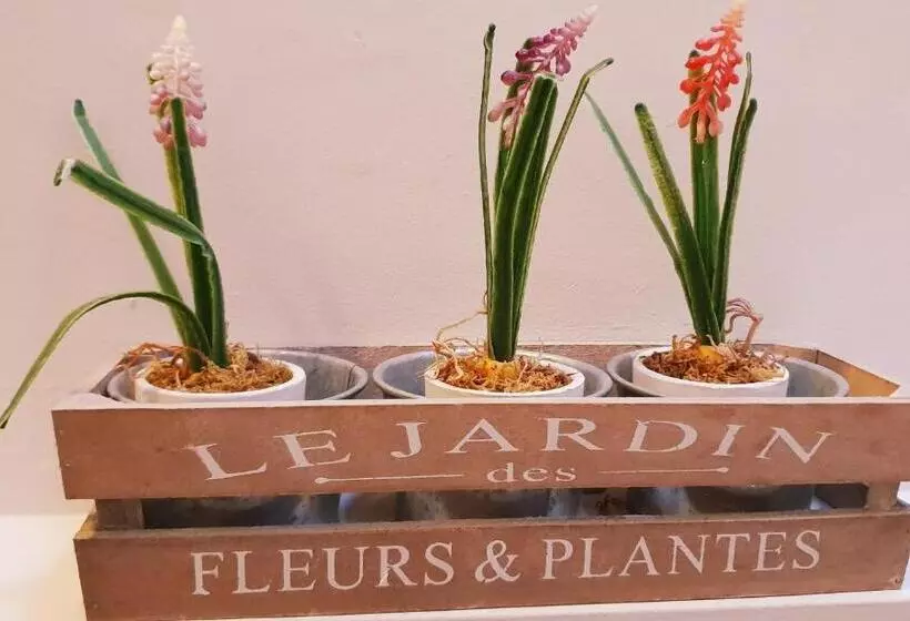 Hotelli The Bowers Bar & Restaurant