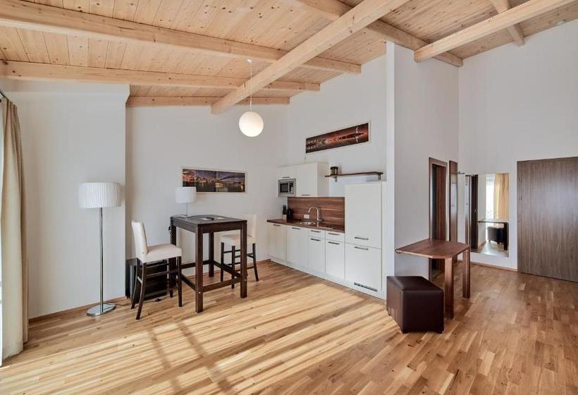 Отель Gasthof Strasser