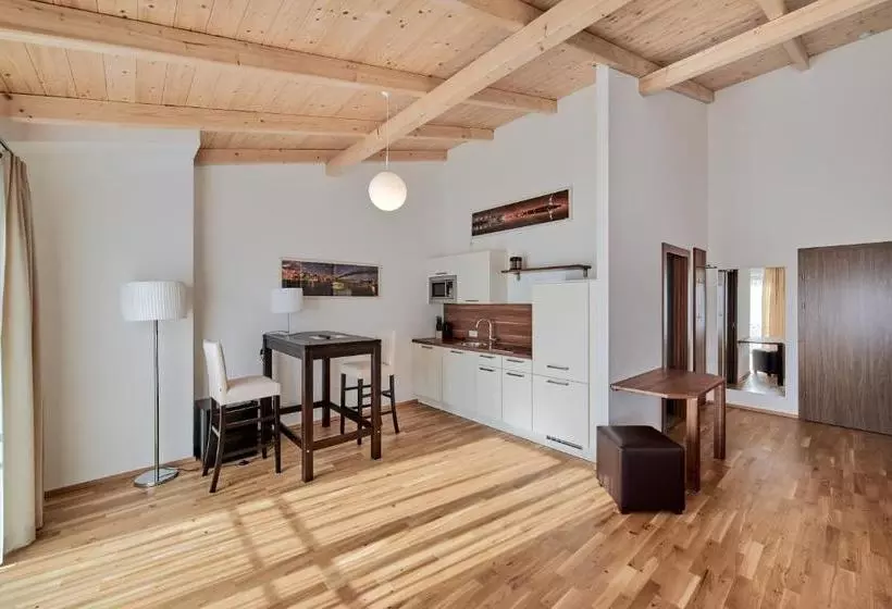 Hotelli Gasthof Strasser