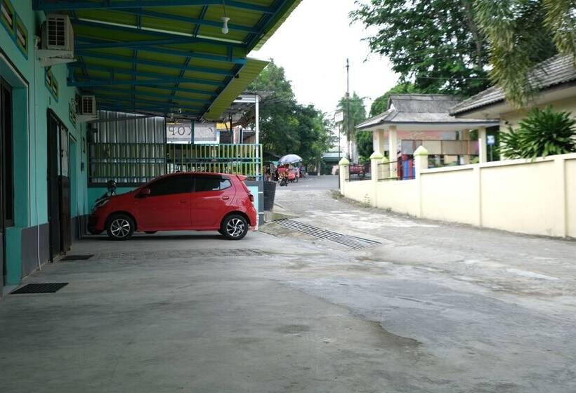 בית מלון כפרי Spot On 2389 Kostel 99