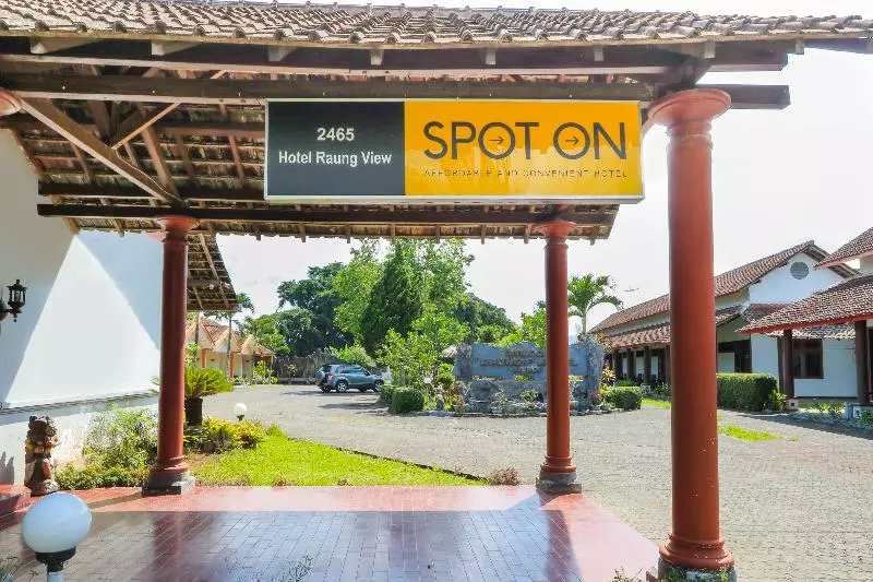 ホテル Spot On 2465  Raung View