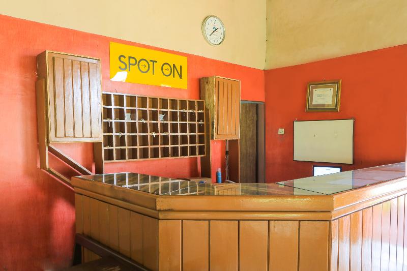 Hotel Spot On 2465  Raung View