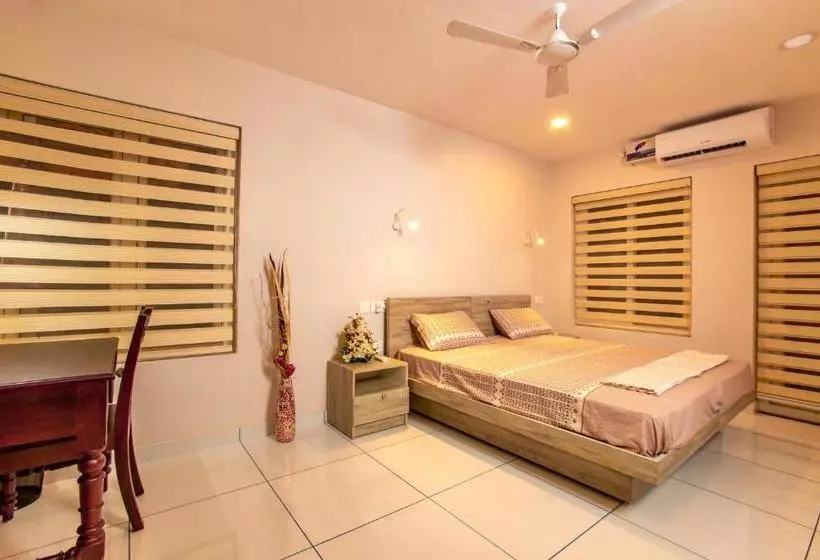 ベッドアンドブレックファースト Sanskriti