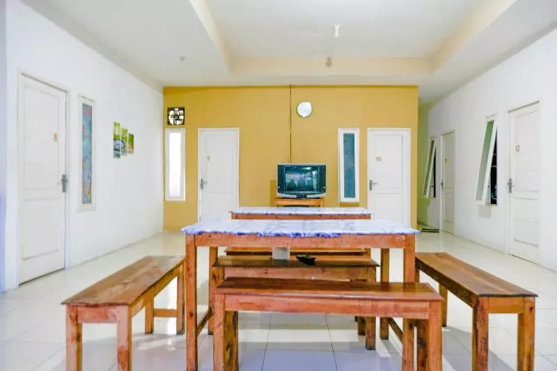 Hotelli Spot On 2417 Melati Residence