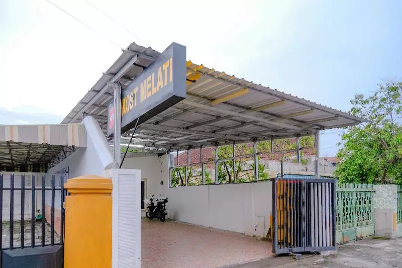 Hotelli Spot On 2417 Melati Residence