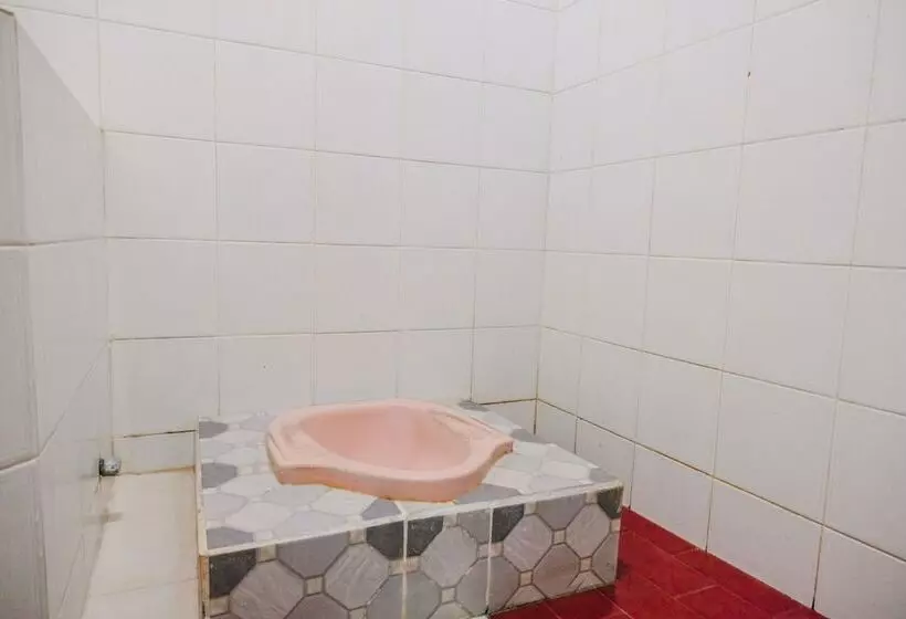 Hotelli Spot On 2417 Melati Residence