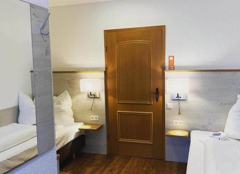 酒店 Waibstadter Hof