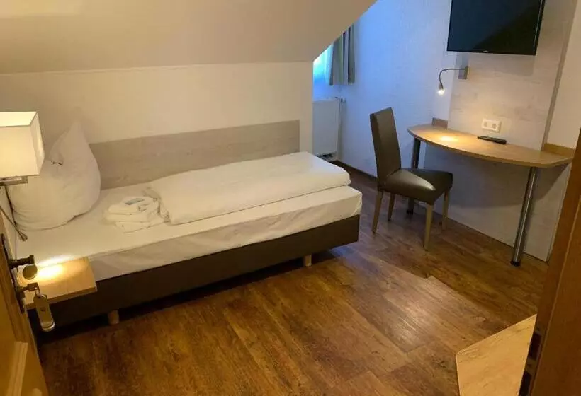 Hotelli Waibstadter Hof