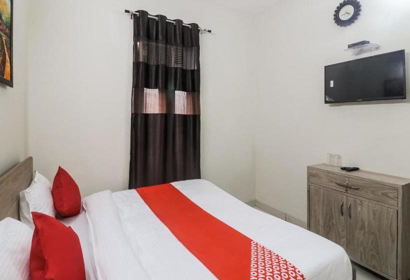 Hotel Oyo 65532 Clock Inn