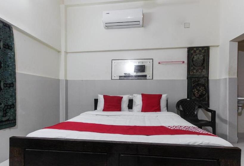 Hotel Oyo 66135 Sivaram Beach House