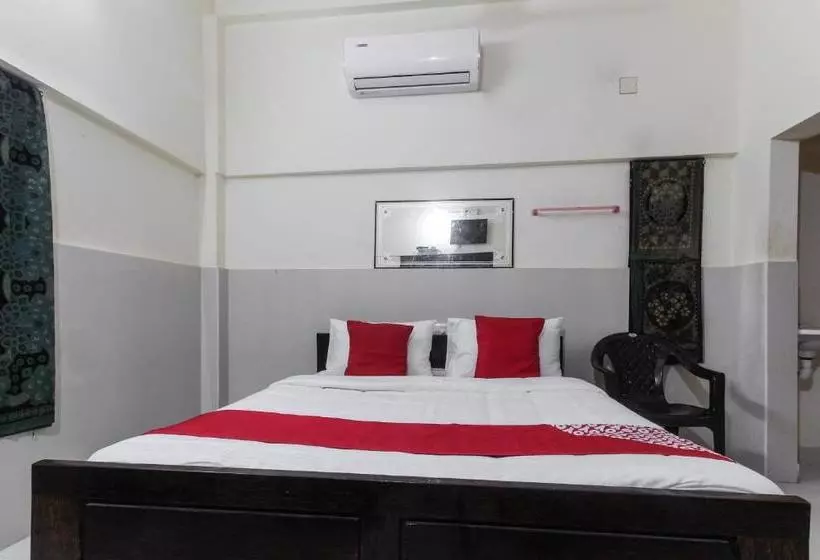 ホテル Oyo 66135 Sivaram Beach House