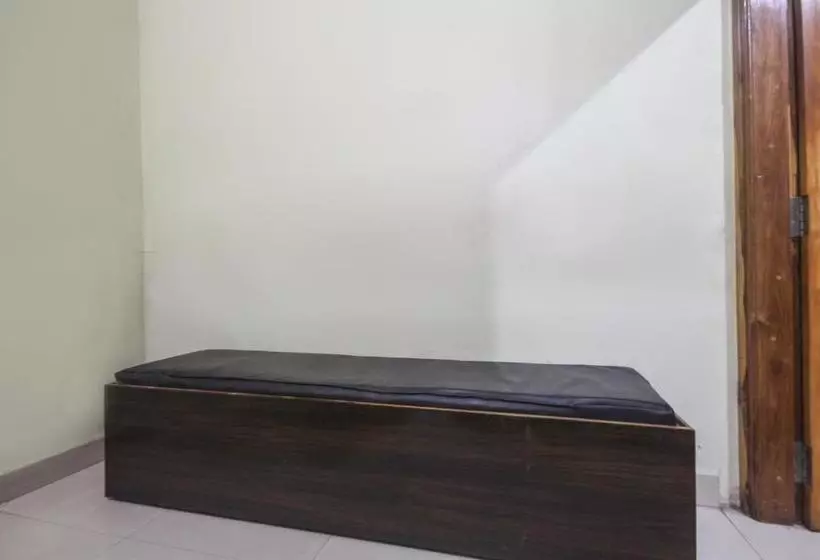 ホテル Oyo 66135 Sivaram Beach House