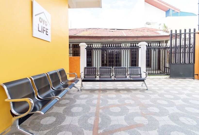 فندق Oyo Life 2158 Arista Residence Syariah