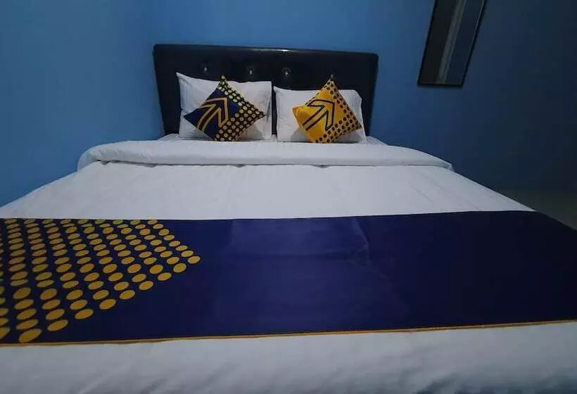 Hotelli Reddoorz Syariah At Jl Pangeran Hidayatullah Cianjur