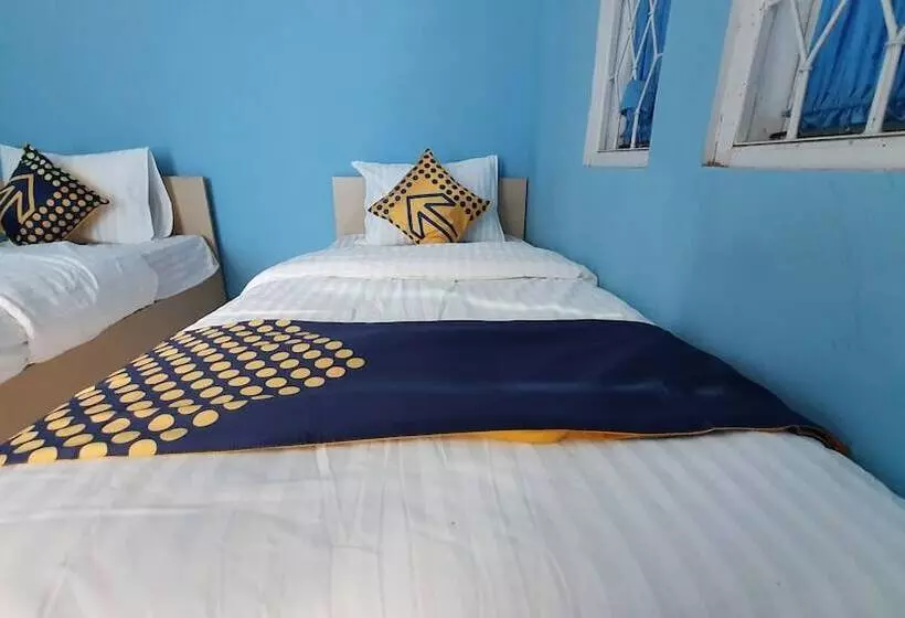 Hotelli Reddoorz Syariah At Jl Pangeran Hidayatullah Cianjur