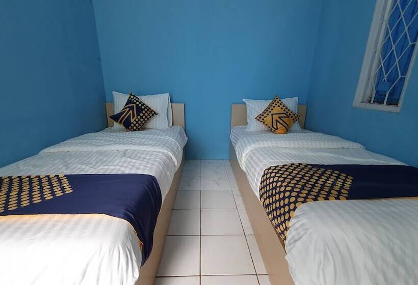 בית מלון כפרי Reddoorz Syariah At Jl Pangeran Hidayatullah Cianjur