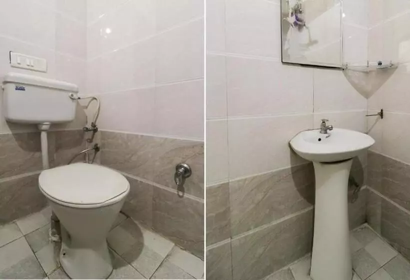 ホテル Spot On 65859 Prayag Guest House