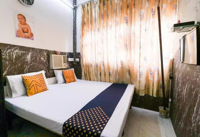 ホテル Spot On 65859 Prayag Guest House