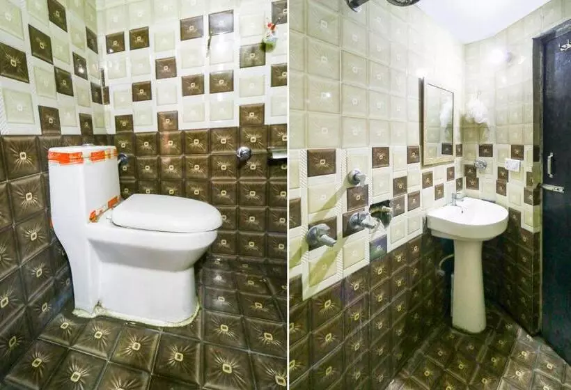 ホテル Spot On 65859 Prayag Guest House