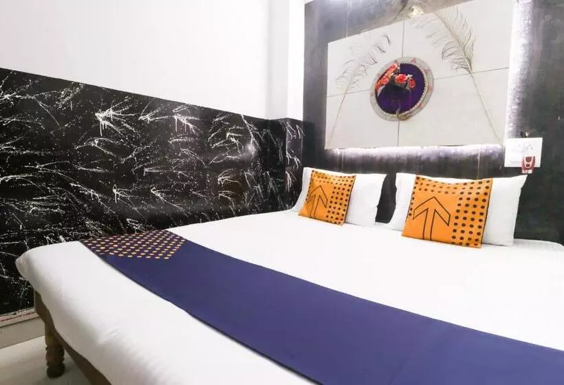 ホテル Spot On 65859 Prayag Guest House