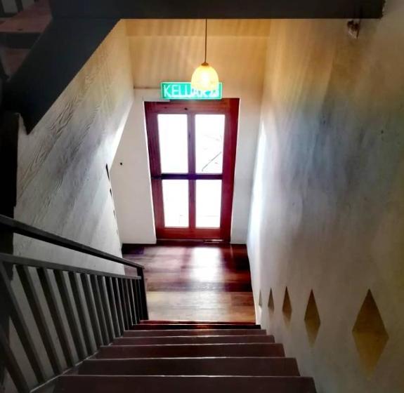 Отель Anggun Lodge